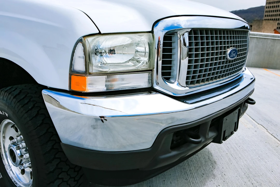 2003 Ford Excursion - Image 18 of 31