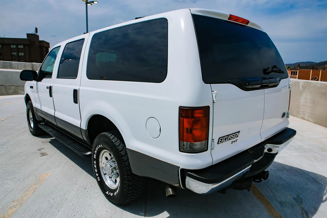 2003 Ford Excursion - Image 11 of 31
