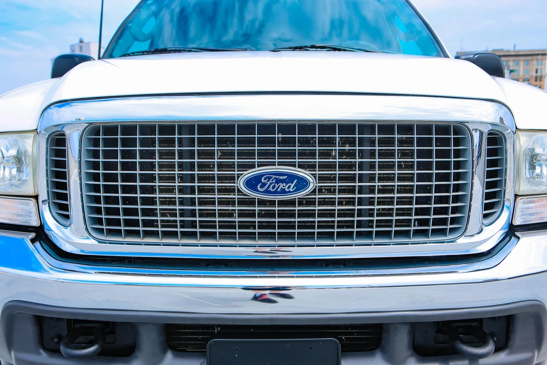 2003 Ford Excursion - Image 23 of 31