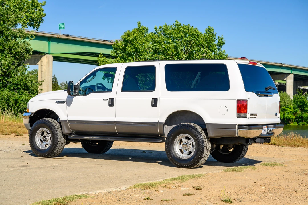 2003 Ford Excursion - Image 14 of 31