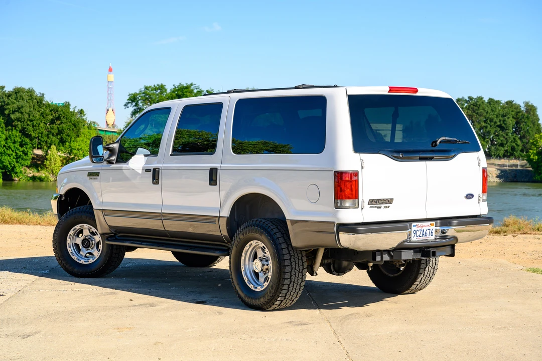 2003 Ford Excursion - Image 17 of 31