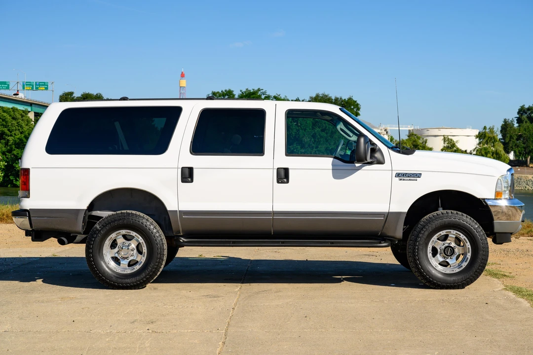 2003 Ford Excursion - Image 3 of 31