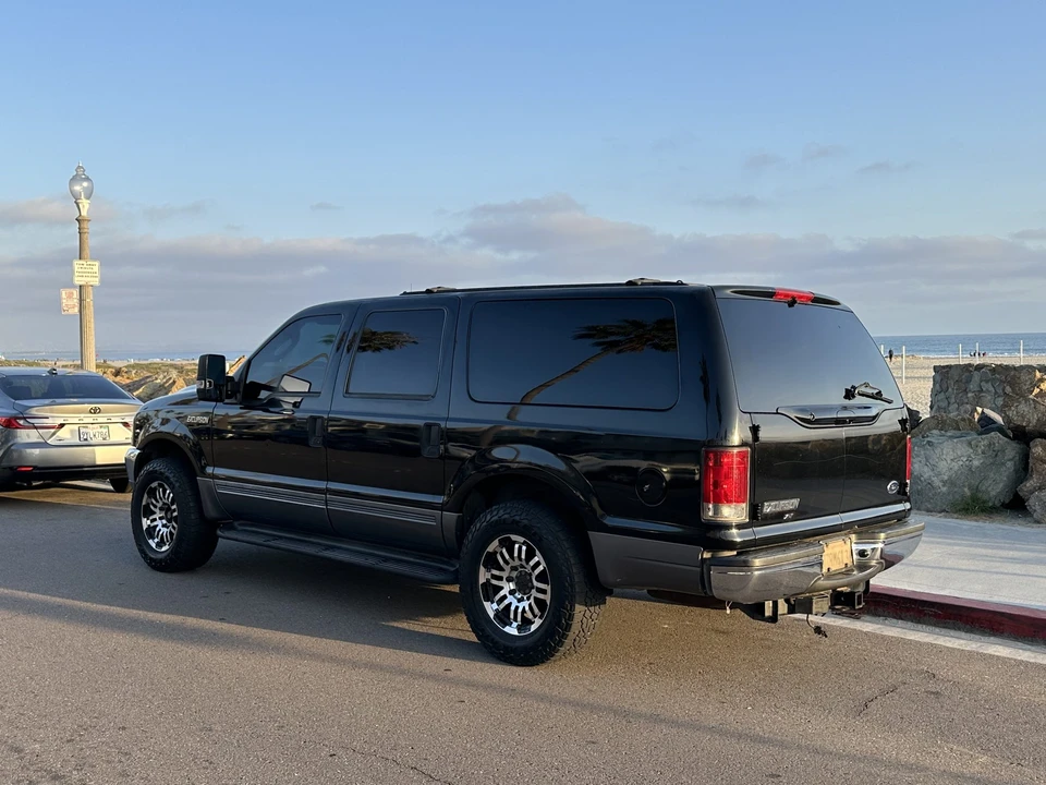 2003 Ford Excursion - Image 11 of 31