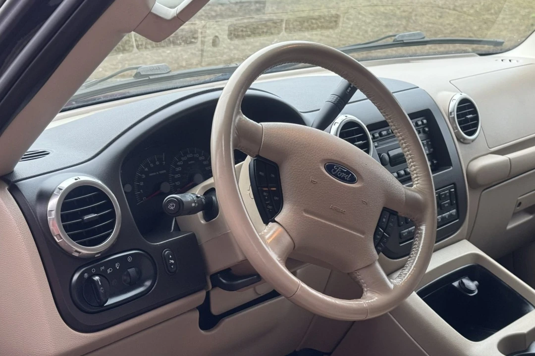 2003 Ford Expedition 2nd Gen - Image 5 of 7