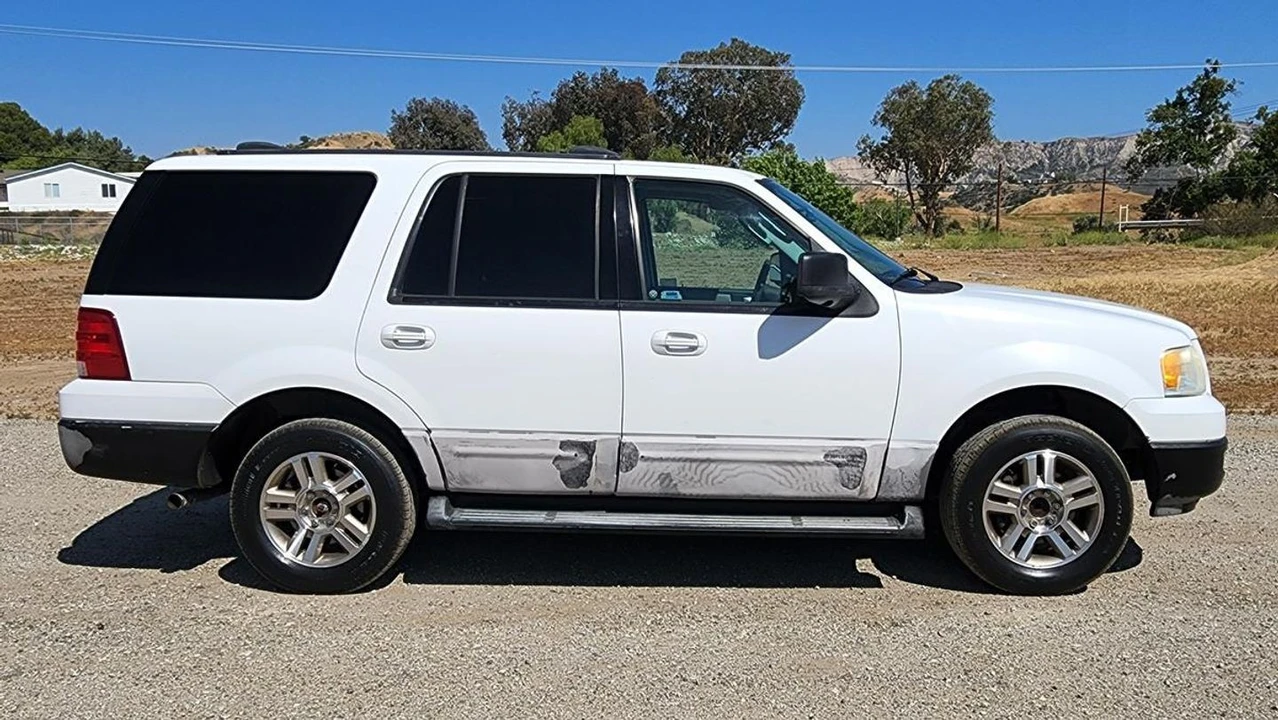 2003 Ford Expedition 2nd Gen - Image 13 of 30