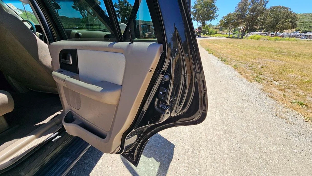 2003 Ford Expedition 2nd Gen - Image 28 of 31