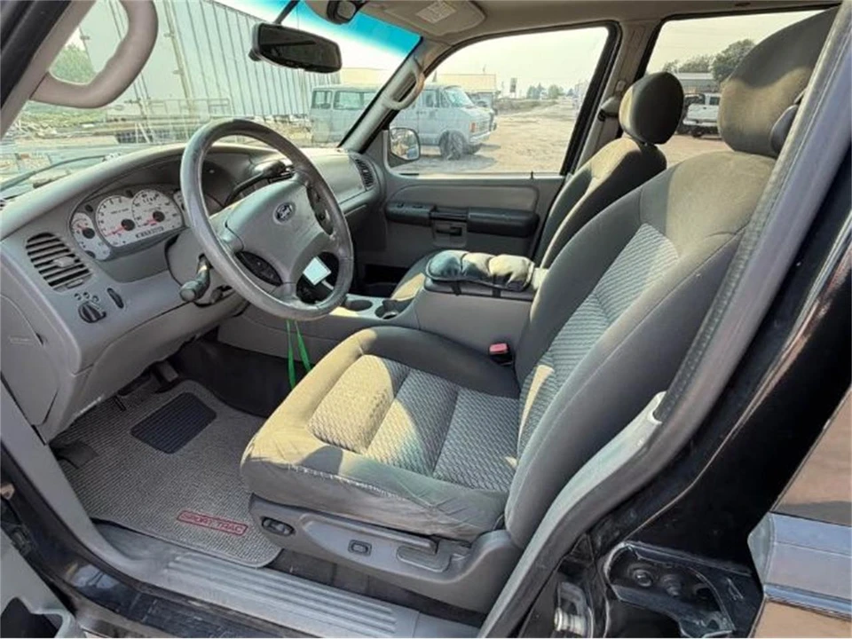 2003 Ford Explorer 3rd Gen - Image 8 of 13
