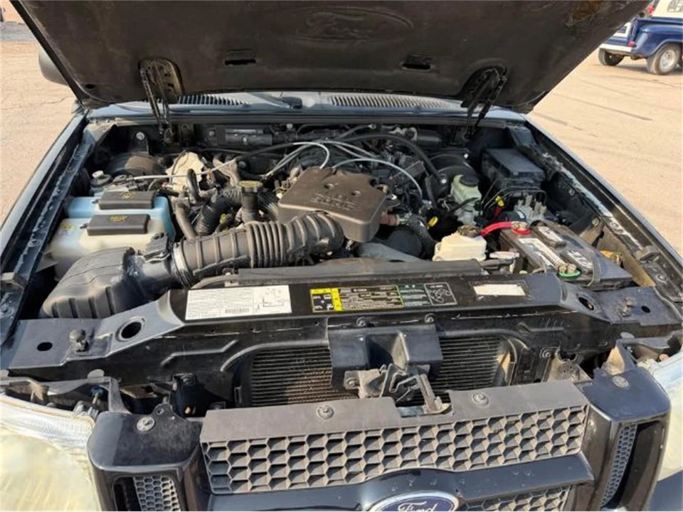 2003 Ford Explorer 3rd Gen - Image 2 of 13