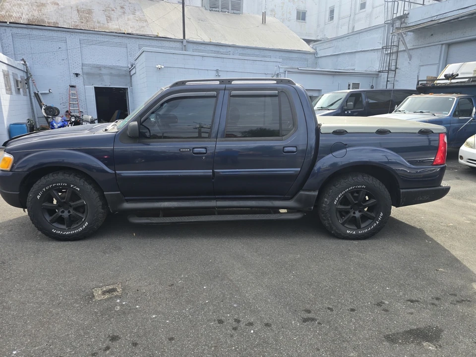 2003 Ford Explorer Sport Trac - Image 4 of 8