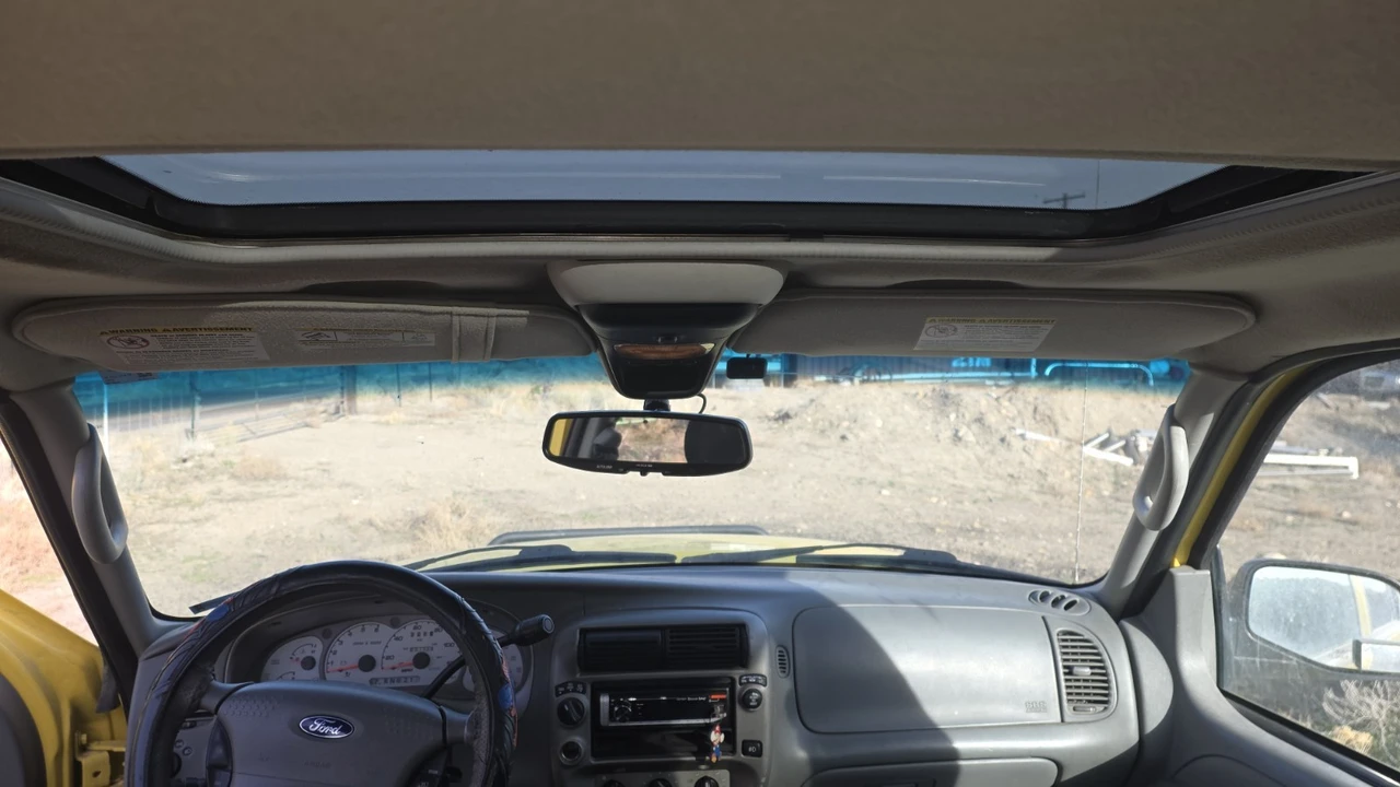 2003 Ford Explorer Sport Trac - Image 12 of 15