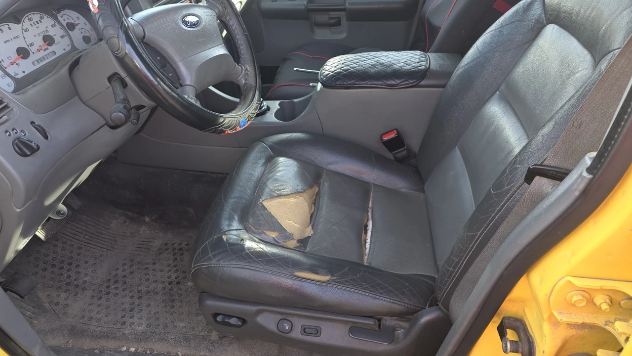 2003 Ford Explorer Sport Trac - Image 15 of 15