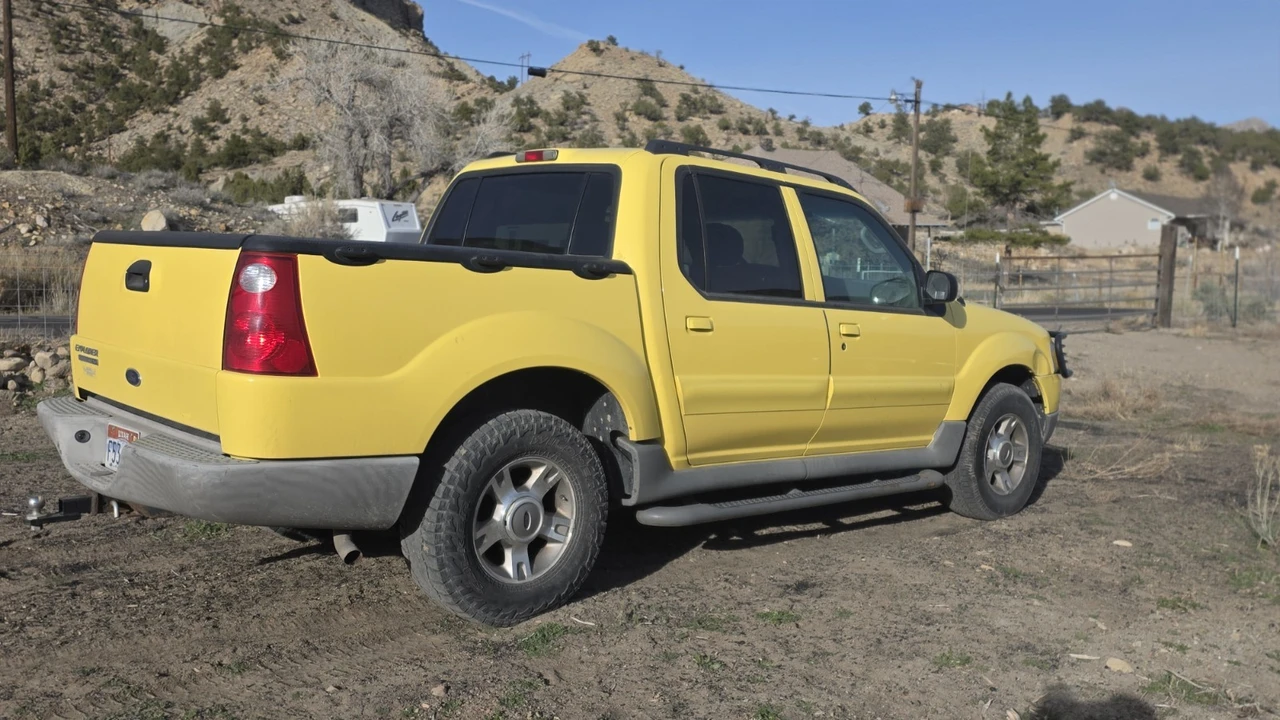 2003 Ford Explorer Sport Trac - Image 7 of 15