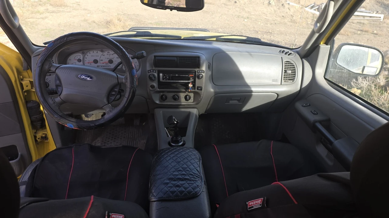 2003 Ford Explorer Sport Trac - Image 13 of 15