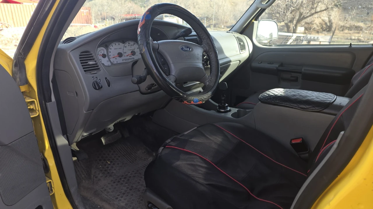 2003 Ford Explorer Sport Trac - Image 9 of 15