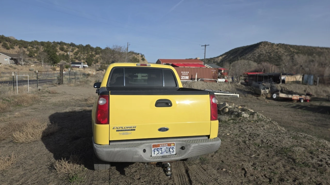 2003 Ford Explorer Sport Trac - Image 6 of 15