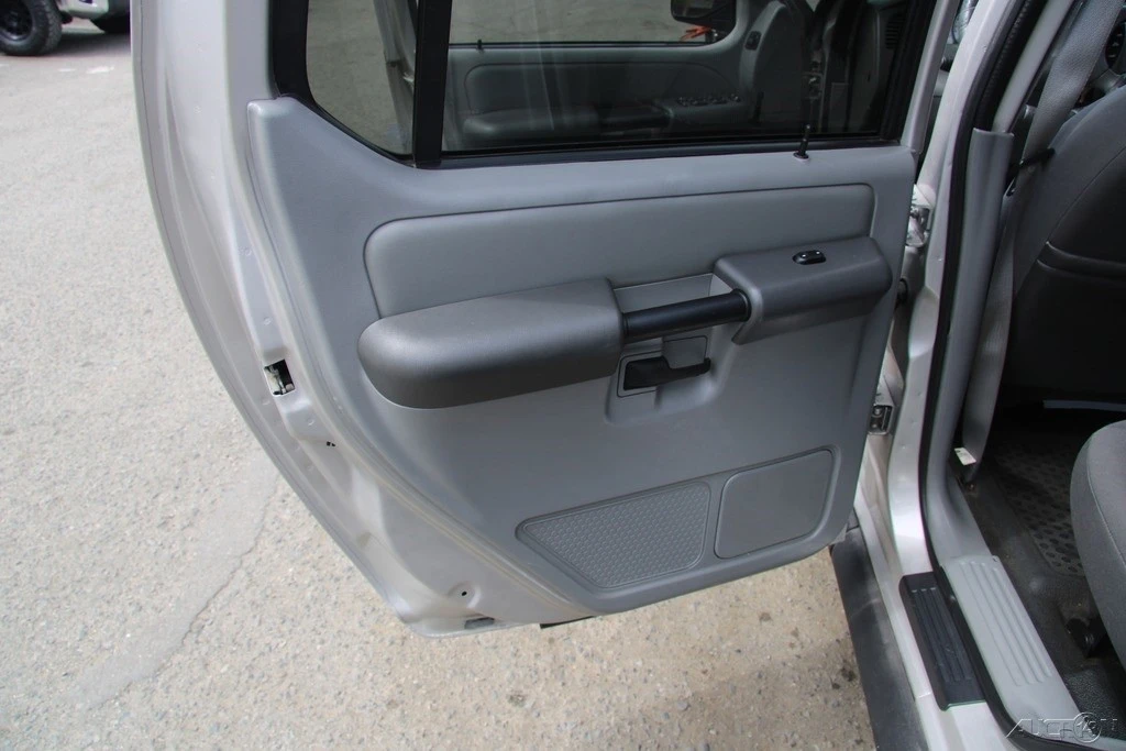 2003 Ford Explorer Sport Trac - Image 19 of 21
