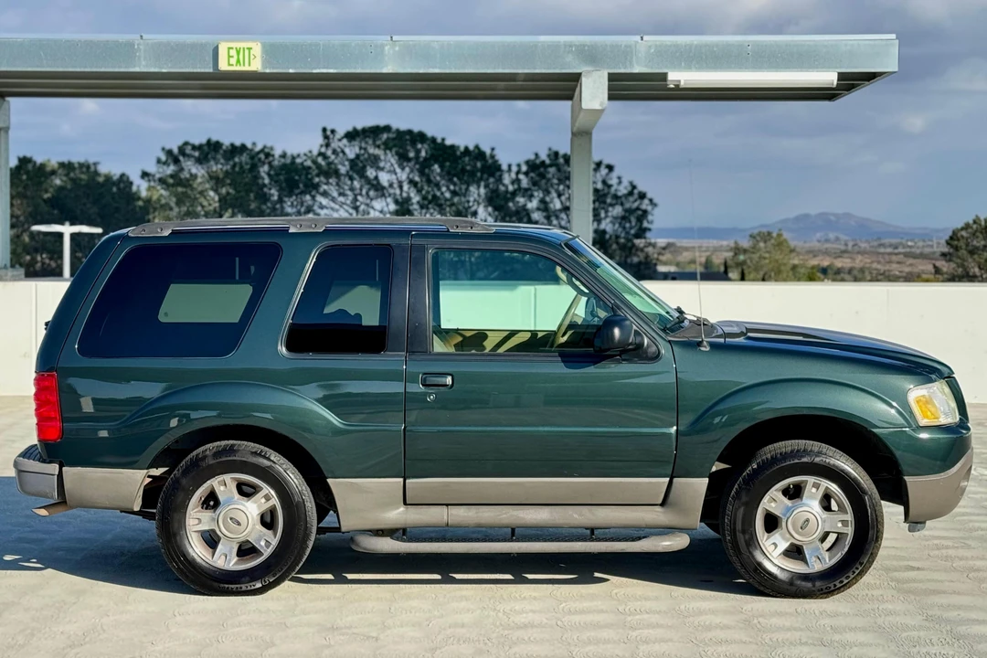 2003 Ford Explorer 2nd Gen - Image 3 of 31