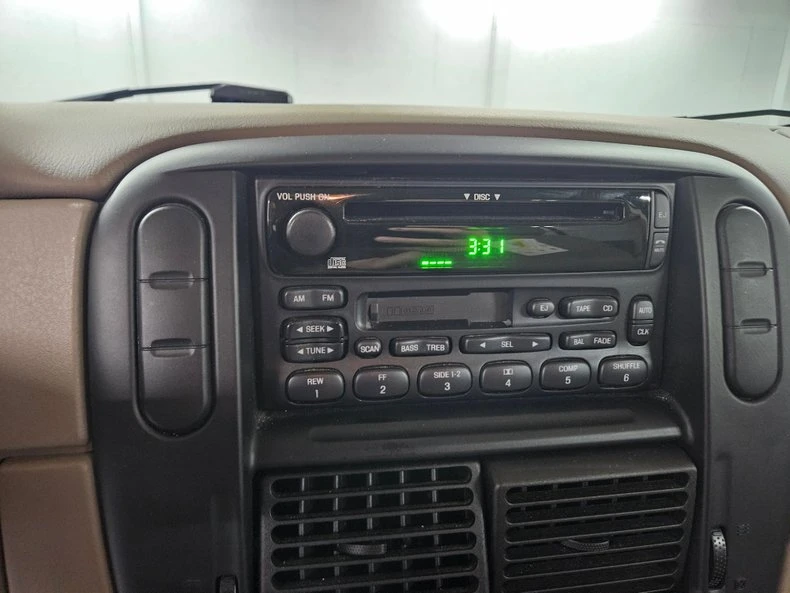 2003 Ford Explorer 3rd Gen - Image 24 of 31