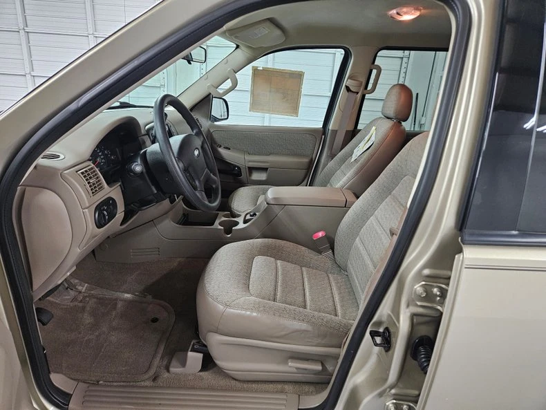 2003 Ford Explorer 3rd Gen - Image 18 of 31