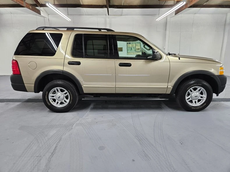 2003 Ford Explorer 3rd Gen - Image 3 of 31