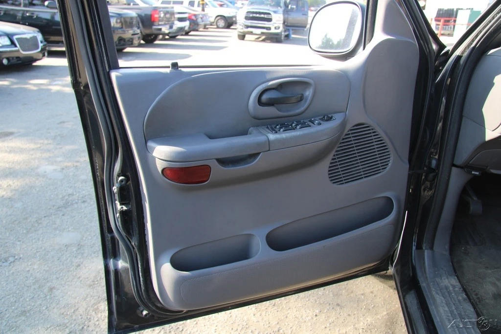 2003 Ford F-150 10th Gen - Image 11 of 21