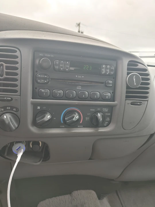 2003 Ford F-150 10th Gen - Image 14 of 24