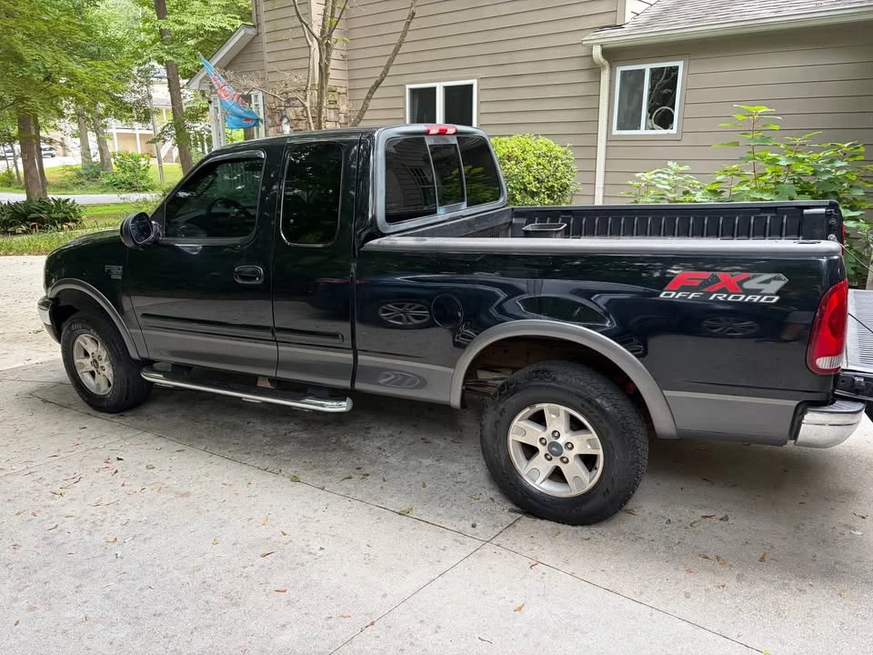 2003 Ford F-150 10th Gen - Image 2 of 11
