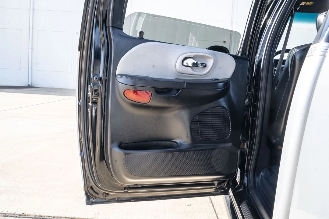 2003 Ford F-150 10th Gen - Image 21 of 31