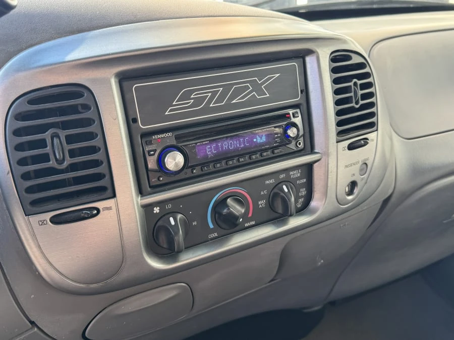 2003 Ford F-150 10th Gen - Image 8 of 10