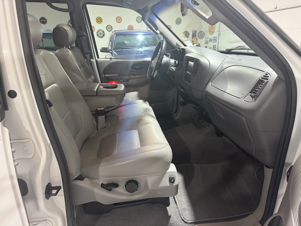2003 Ford F-150 10th Gen - Image 25 of 31