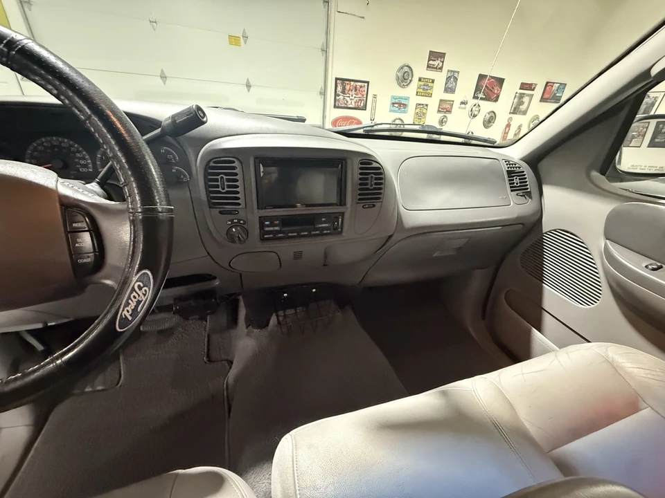 2003 Ford F-150 10th Gen - Image 30 of 31