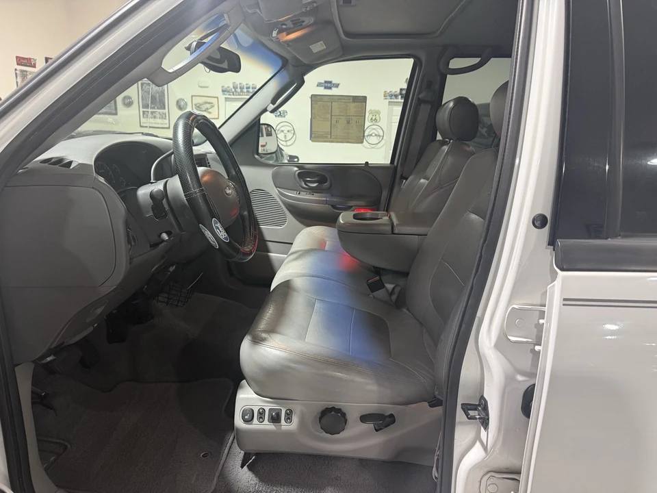 2003 Ford F-150 10th Gen - Image 24 of 31