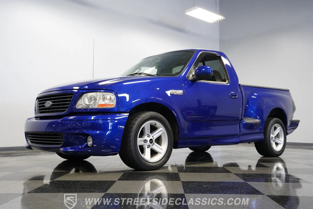 2003 Ford F-150 SVT Lightning 10th Gen - Image 12 of 27