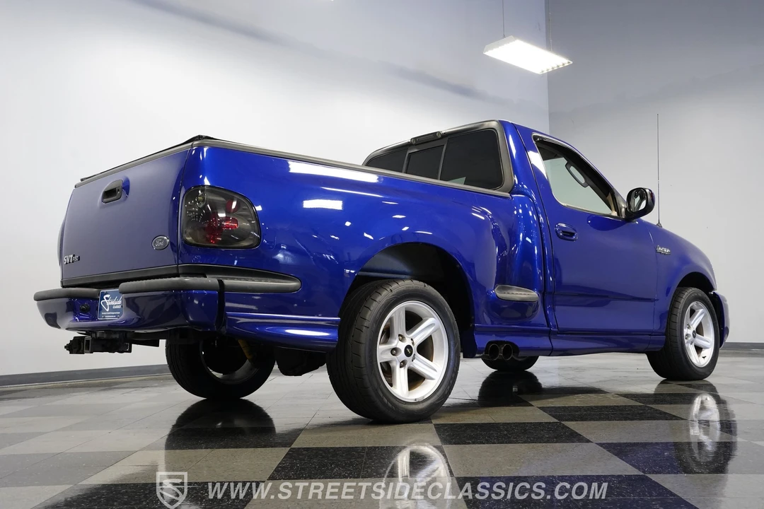 2003 Ford F-150 SVT Lightning 10th Gen - Image 13 of 27