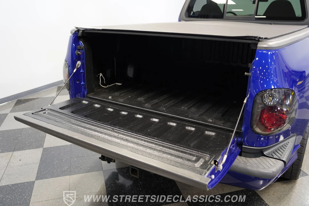 2003 Ford F-150 SVT Lightning 10th Gen - Image 23 of 27