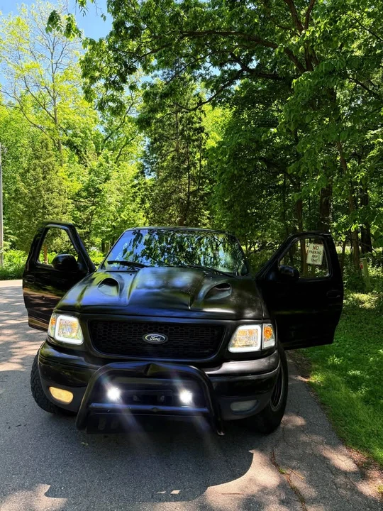 2003 Ford F-150 10th Gen - Image 2 of 17