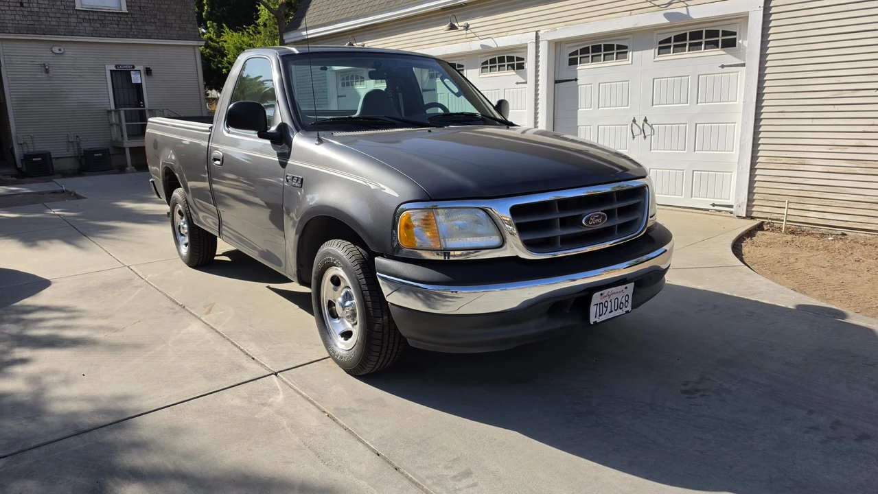 2003 Ford F-150 10th Gen - Image 2 of 11