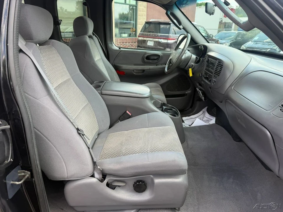 2003 Ford F-150 10th Gen - Image 22 of 24