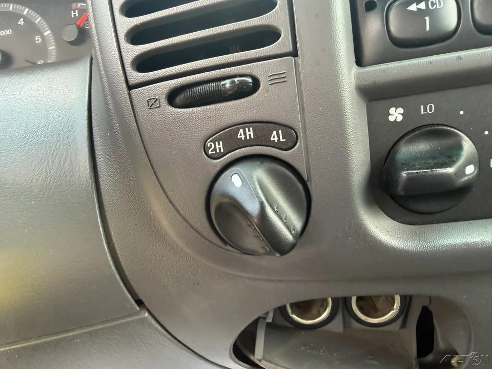 2003 Ford F-150 10th Gen - Image 19 of 24