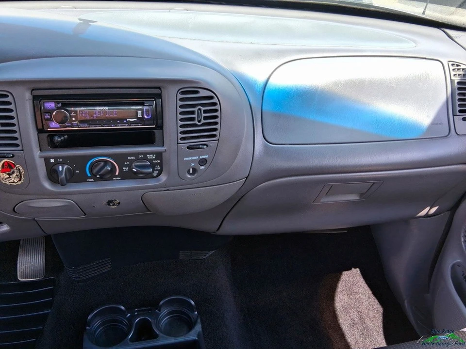 2003 Ford F-150 10th Gen - Image 16 of 24