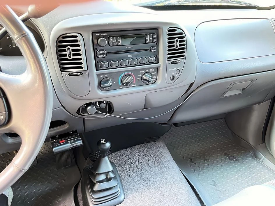 2003 Ford F-150 10th Gen - Image 15 of 17