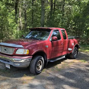 2003 Ford F-150 XLT Pickup 2D 8 ft