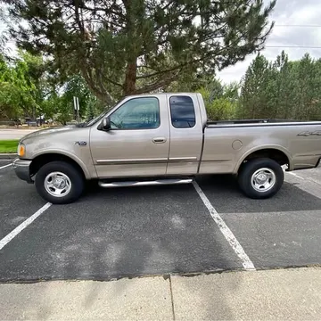 2003 Ford F-150 XLT