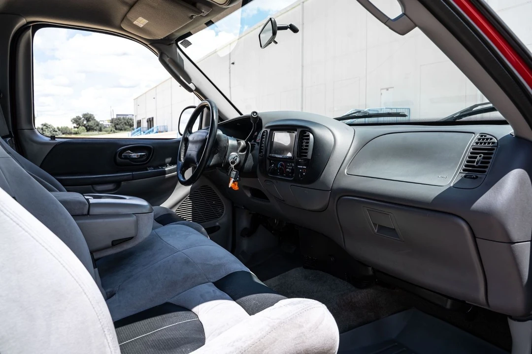2003 Ford F-150 10th Gen - Image 25 of 31