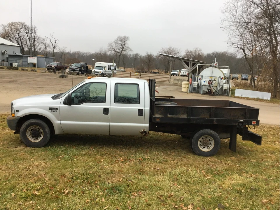 2003 Ford Super Duty 1st Gen - Image 2 of 13