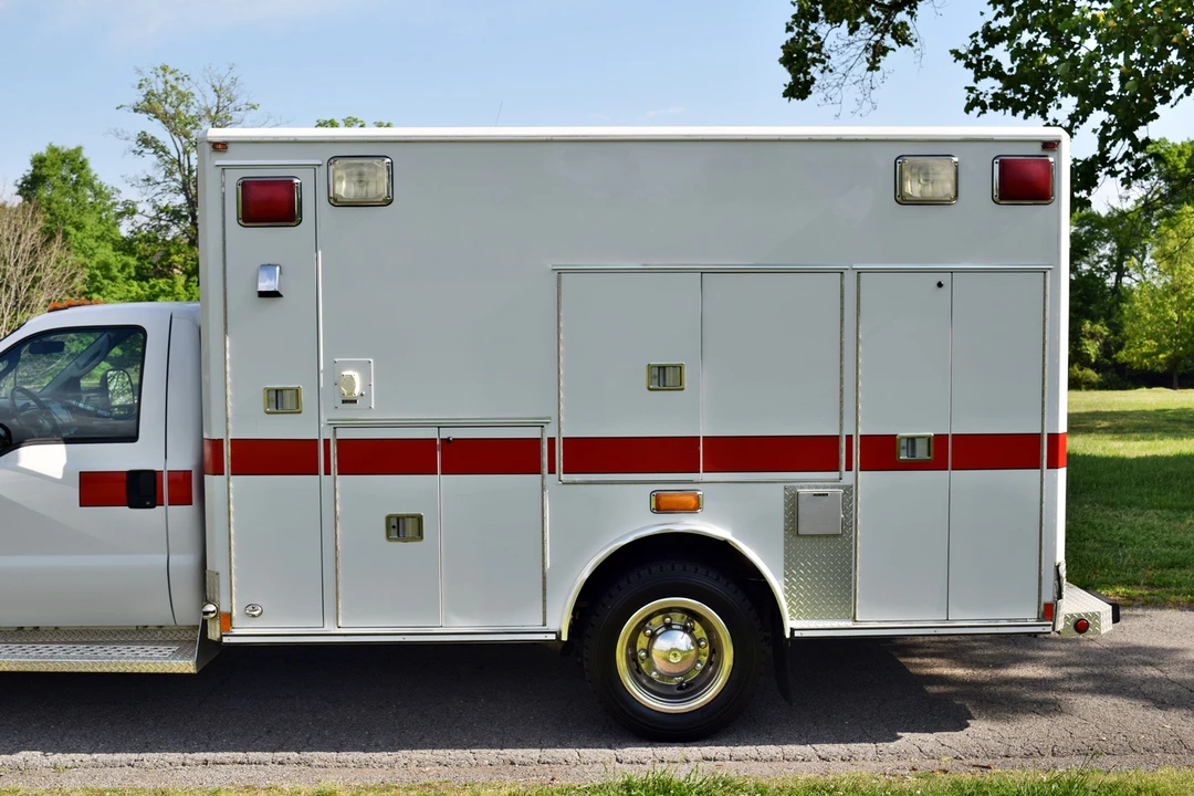 2003 Ford Super Duty 1st Gen - Image 13 of 31