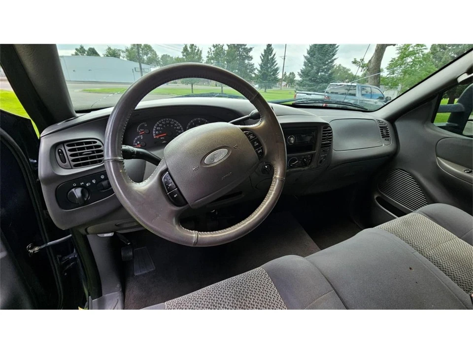 2003 Ford F-150 10th Gen - Image 30 of 31