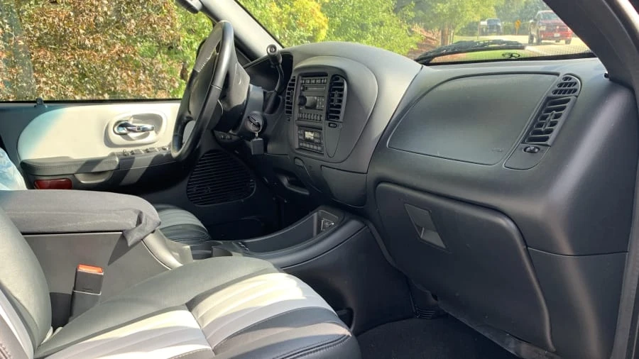 2003 Ford F-150 10th Gen - Image 5 of 8
