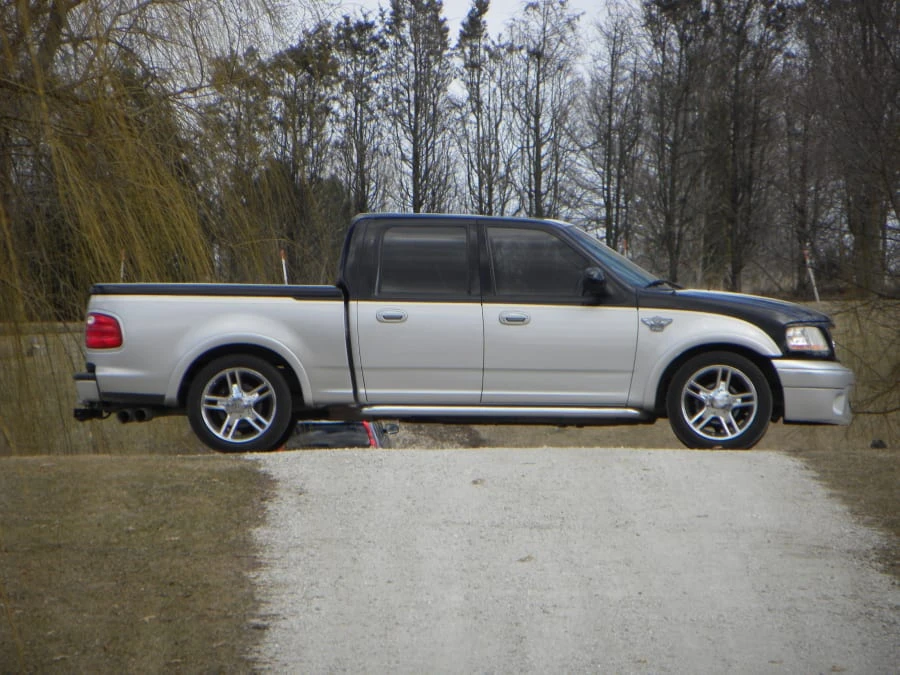 2003 Ford F-150 10th Gen - Image 2 of 12