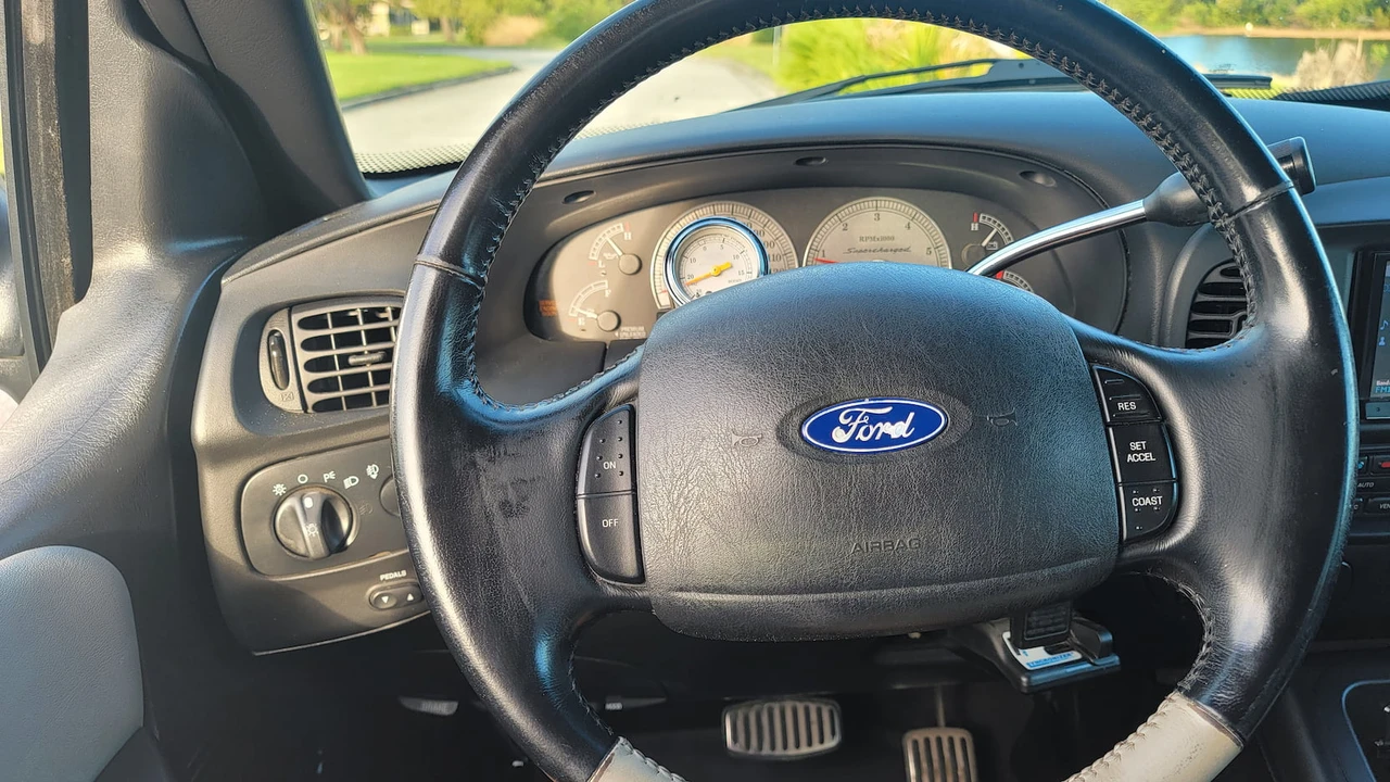 2003 Ford F-150 10th Gen - Image 8 of 18